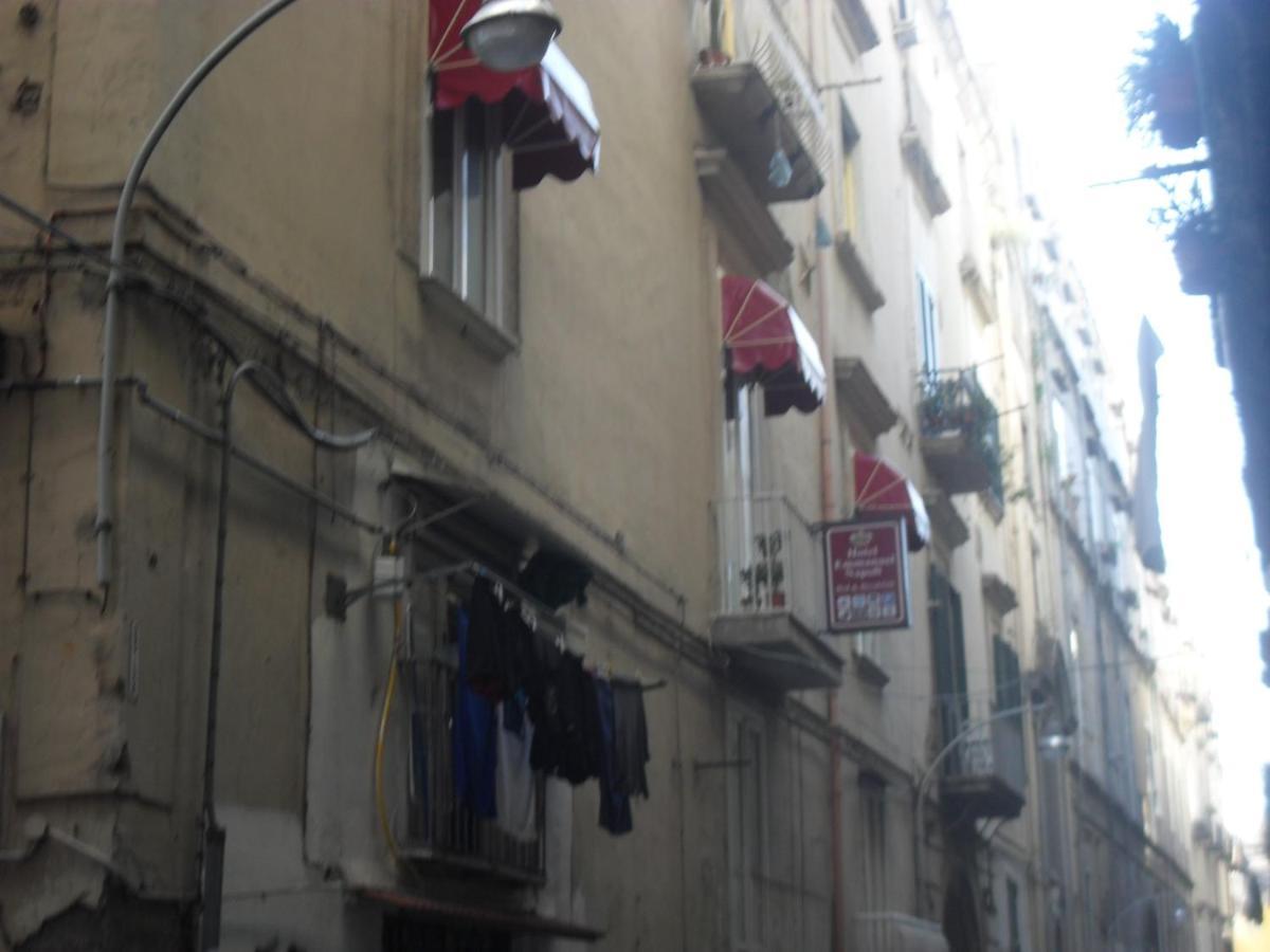 B&Bhotel Emmanuel Napoli Eksteriør billede
